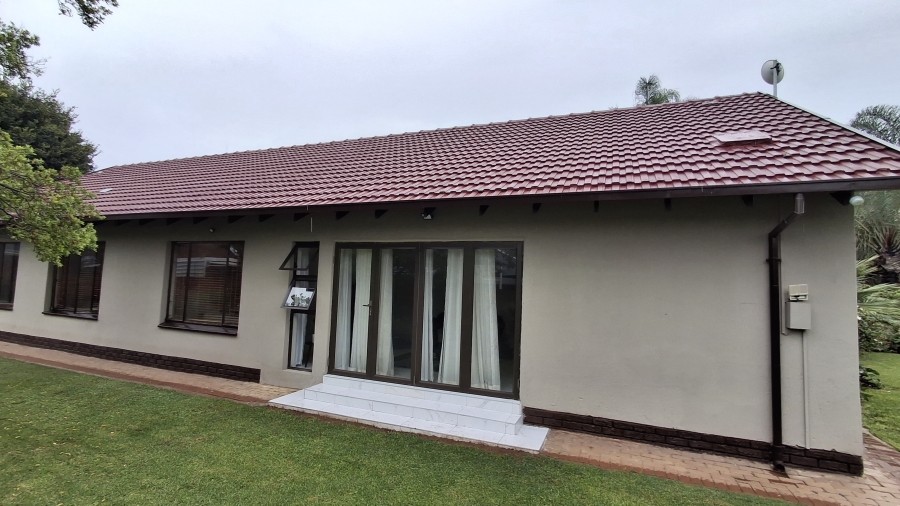 3 Bedroom Property for Sale in Dorandia Gauteng