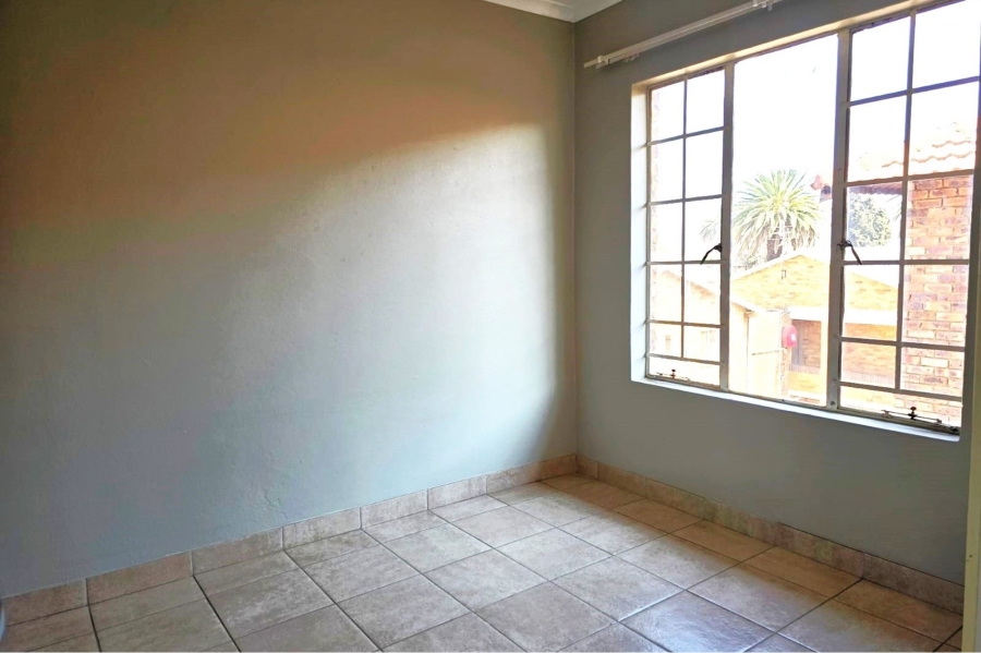 1 Bedroom Property for Sale in Kempton Park Central Gauteng