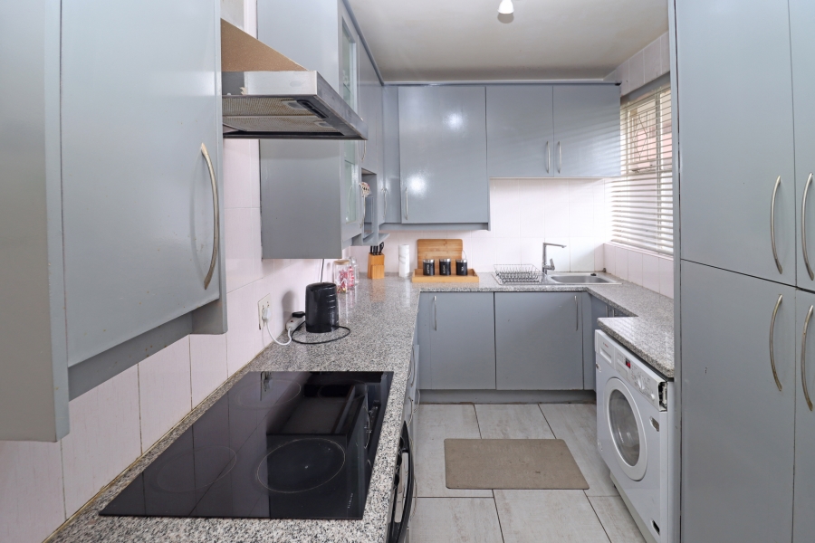 2 Bedroom Property for Sale in Kew Gauteng