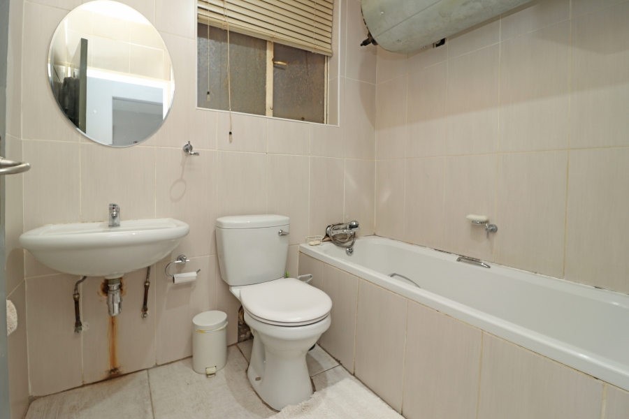 2 Bedroom Property for Sale in Kew Gauteng