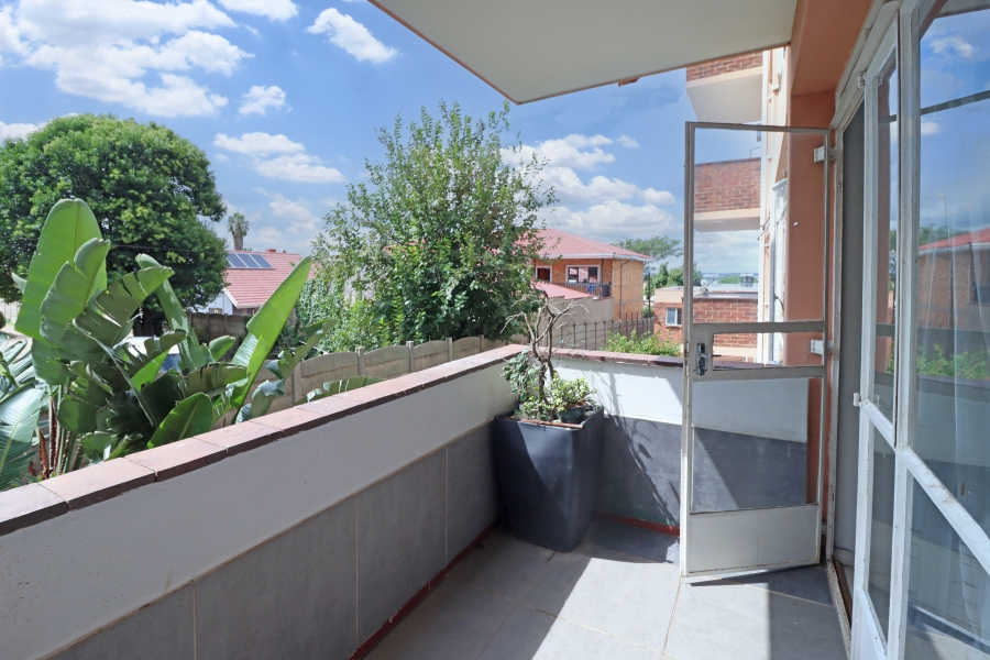 2 Bedroom Property for Sale in Kew Gauteng