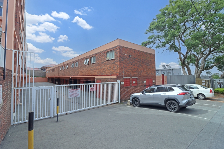2 Bedroom Property for Sale in Kew Gauteng