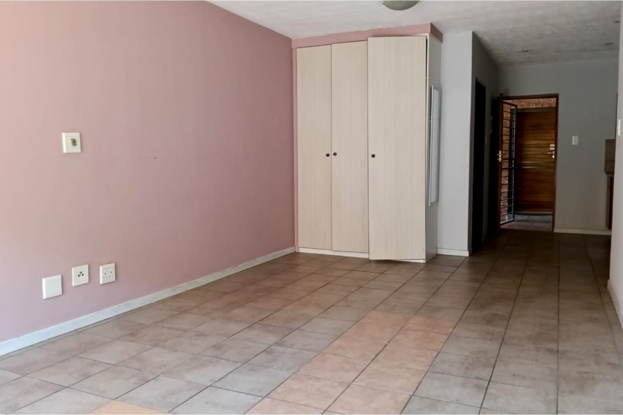 1 Bedroom Property for Sale in Hatfield Gauteng