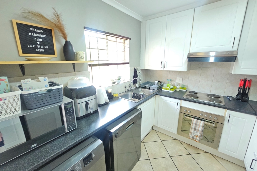 2 Bedroom Property for Sale in Magalieskruin Gauteng