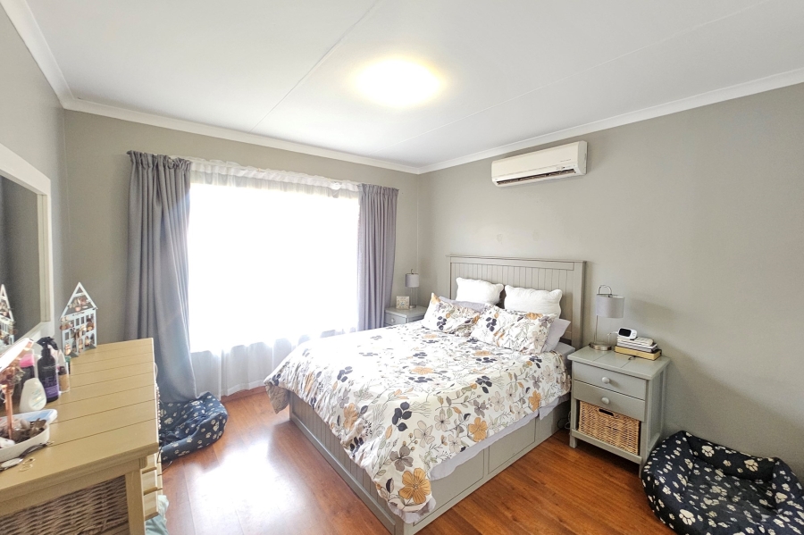 2 Bedroom Property for Sale in Magalieskruin Gauteng