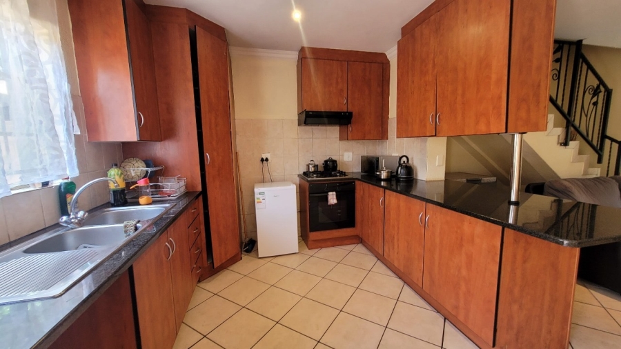 To Let 2 Bedroom Property for Rent in Annlin Gauteng