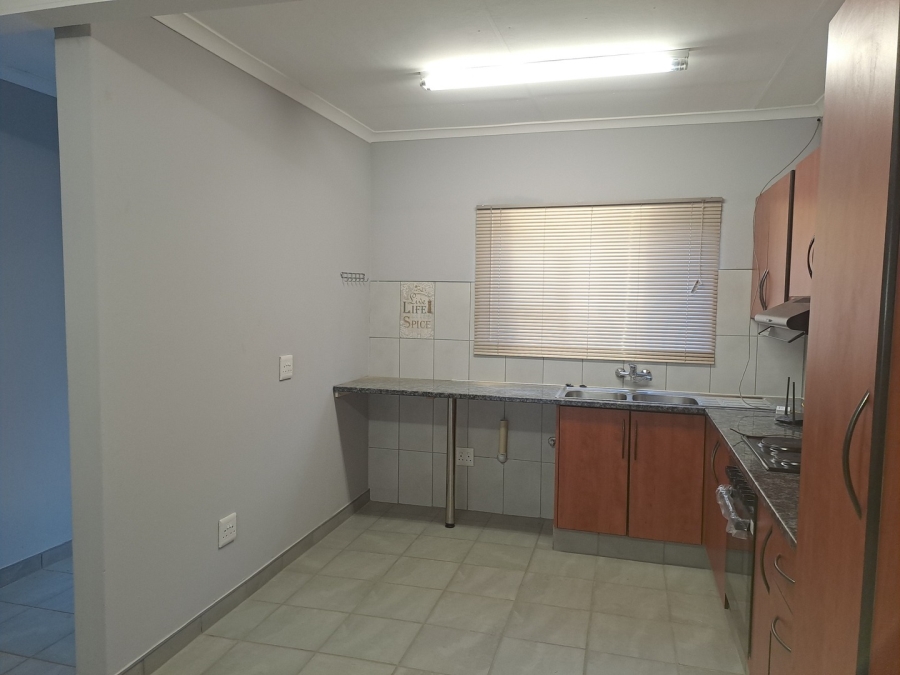 To Let 2 Bedroom Property for Rent in Dalview Gauteng