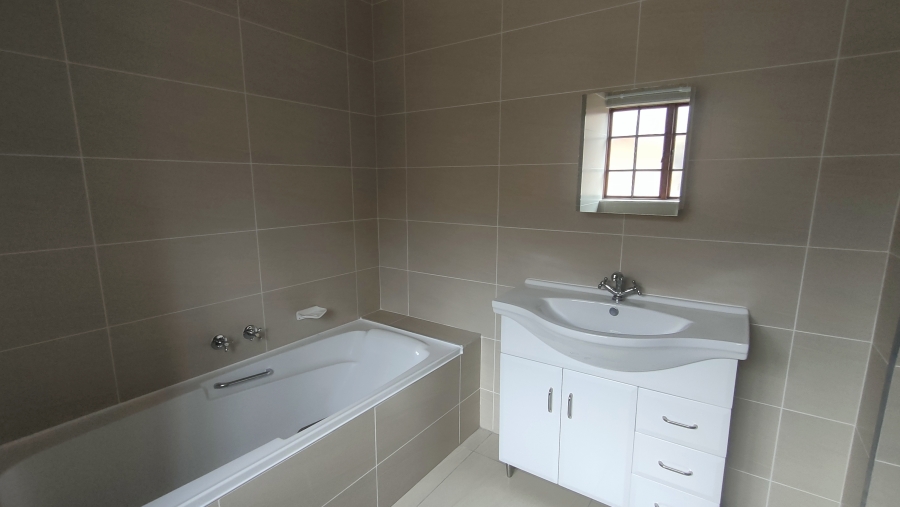 2 Bedroom Property for Sale in Equestria Gauteng