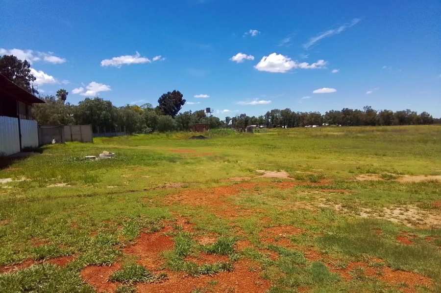 Commercial Property for Sale in Valley Settlements A H Gauteng