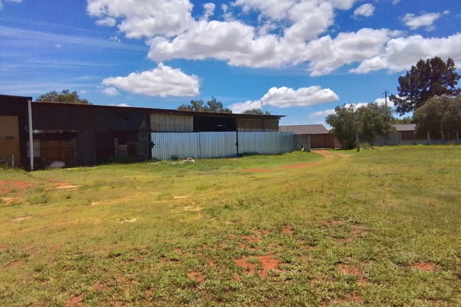 Commercial Property for Sale in Valley Settlements A H Gauteng