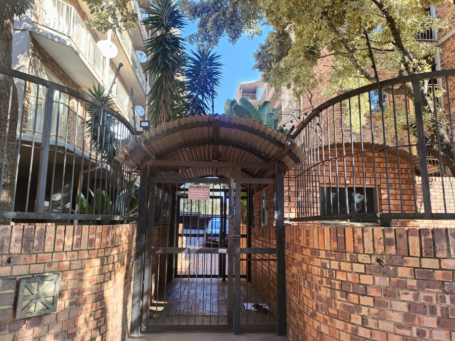 1 Bedroom Property for Sale in Silverton Gauteng