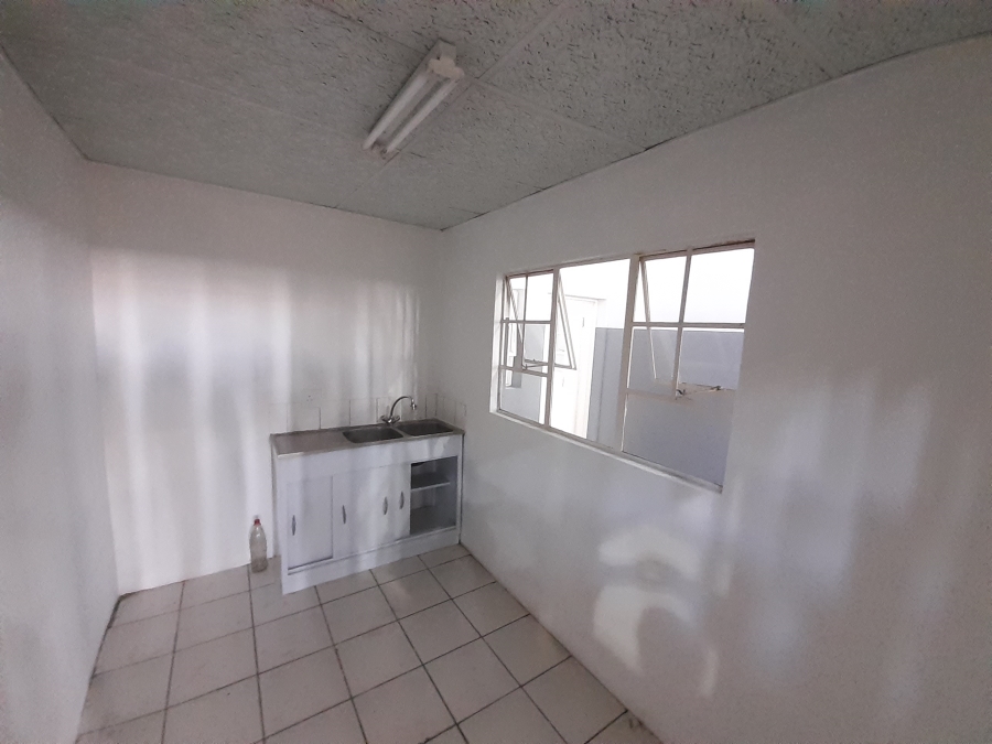 Commercial Property for Sale in Manufacta Gauteng