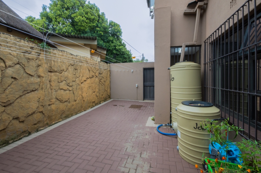 Commercial Property for Sale in Glen Marais Gauteng