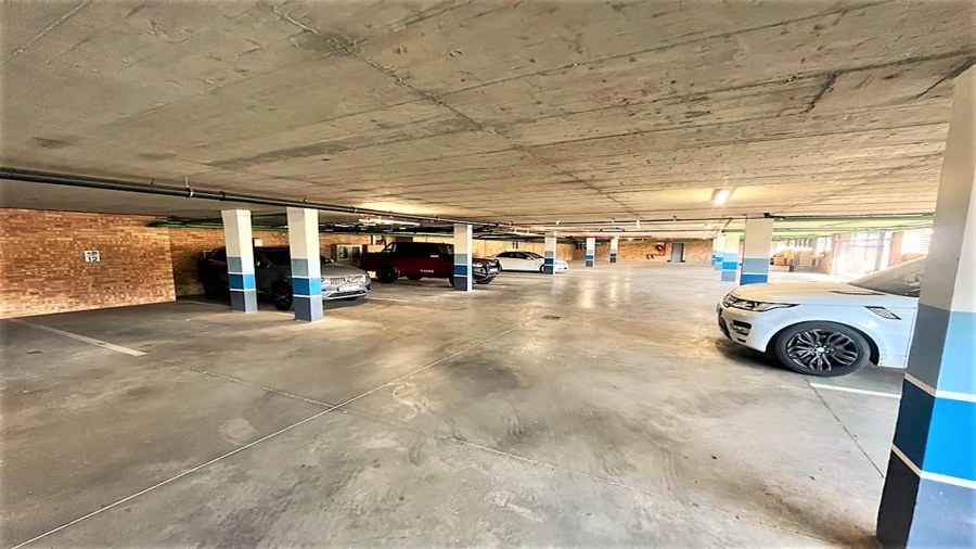 To Let Commercial Property for Rent in Waverley Gauteng