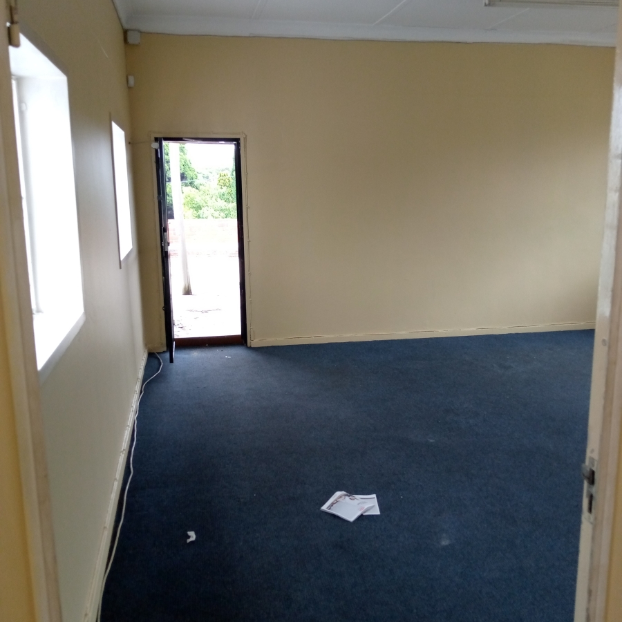 To Let commercial Property for Rent in Benrose Gauteng