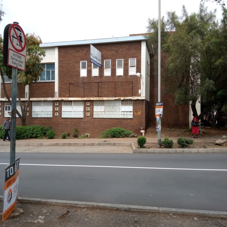 To Let commercial Property for Rent in Benrose Gauteng