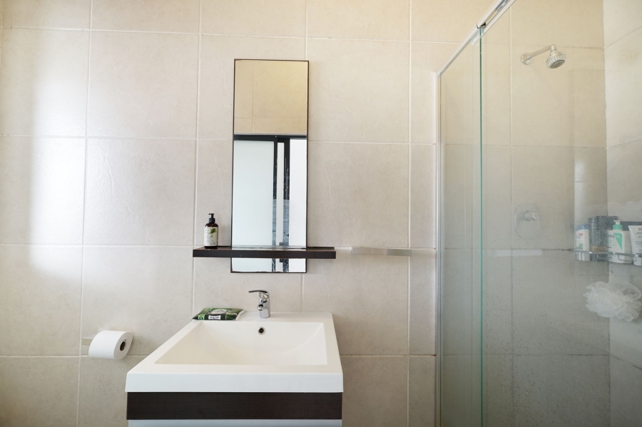 1 Bedroom Property for Sale in Fourways Gauteng