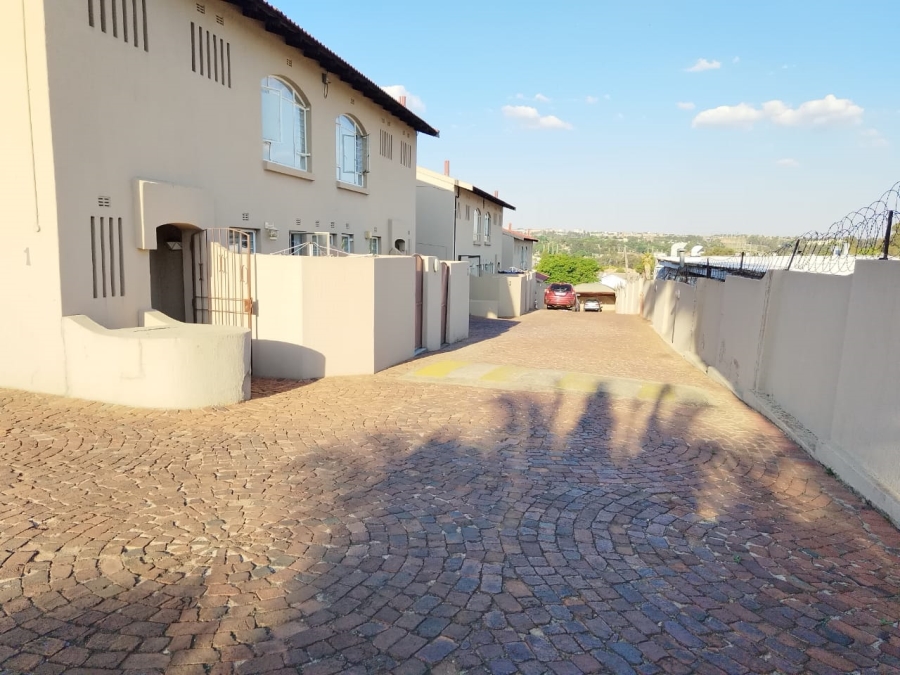 3 Bedroom Property for Sale in Lyndhurst Gauteng