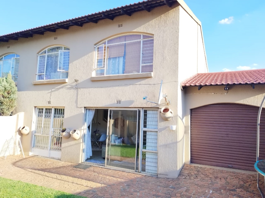 3 Bedroom Property for Sale in Lyndhurst Gauteng
