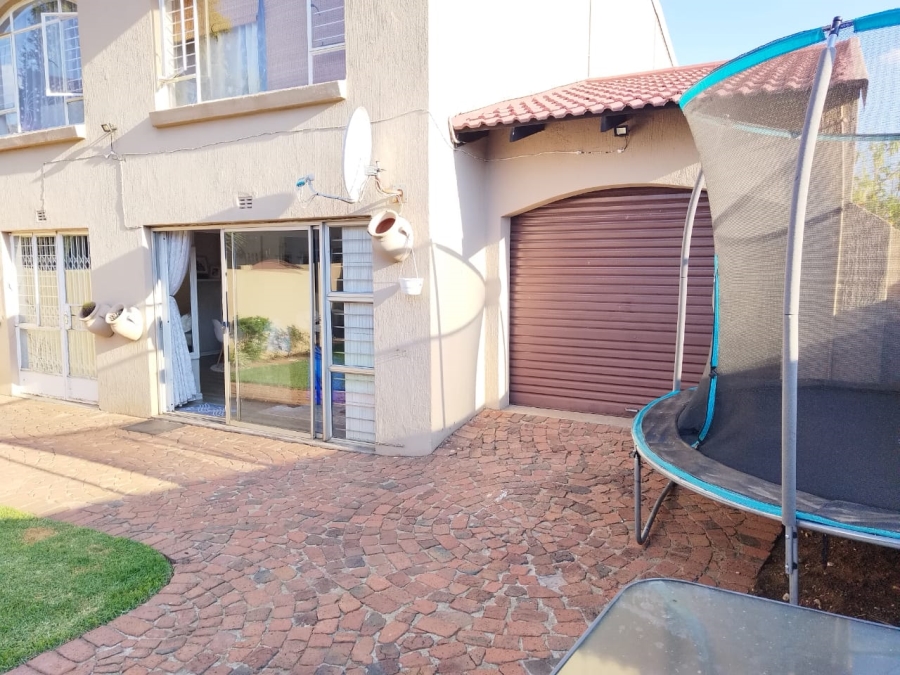 3 Bedroom Property for Sale in Lyndhurst Gauteng