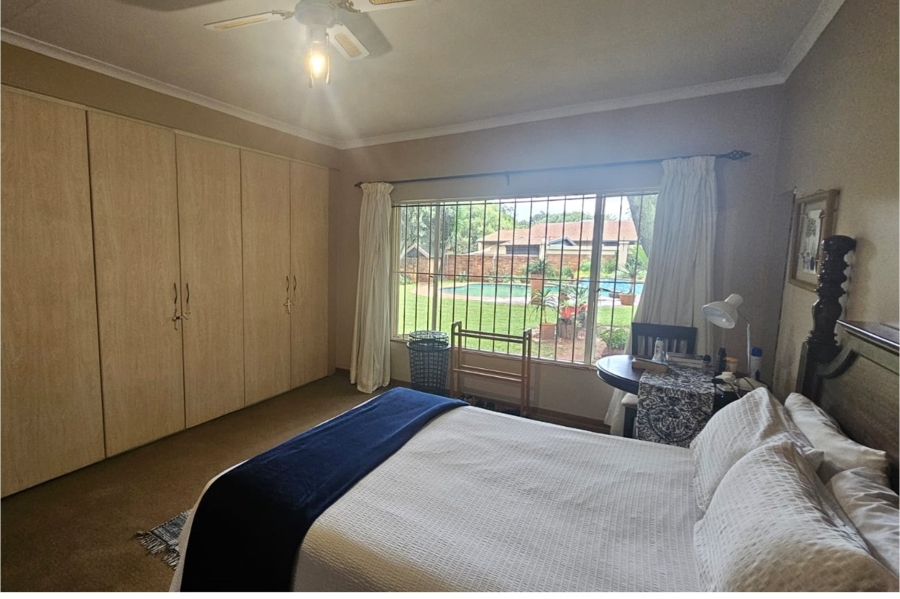 5 Bedroom Property for Sale in Wierda Park Gauteng