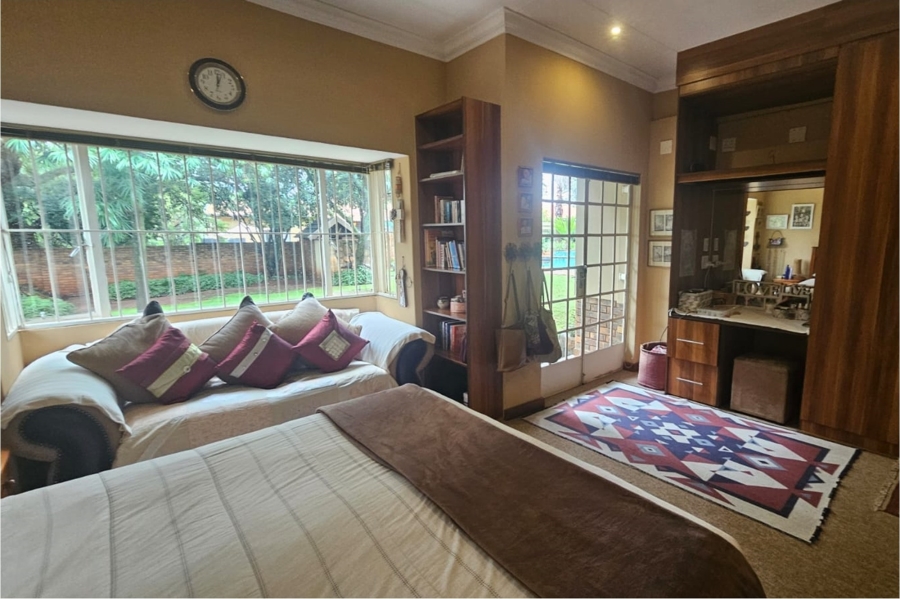 5 Bedroom Property for Sale in Wierda Park Gauteng