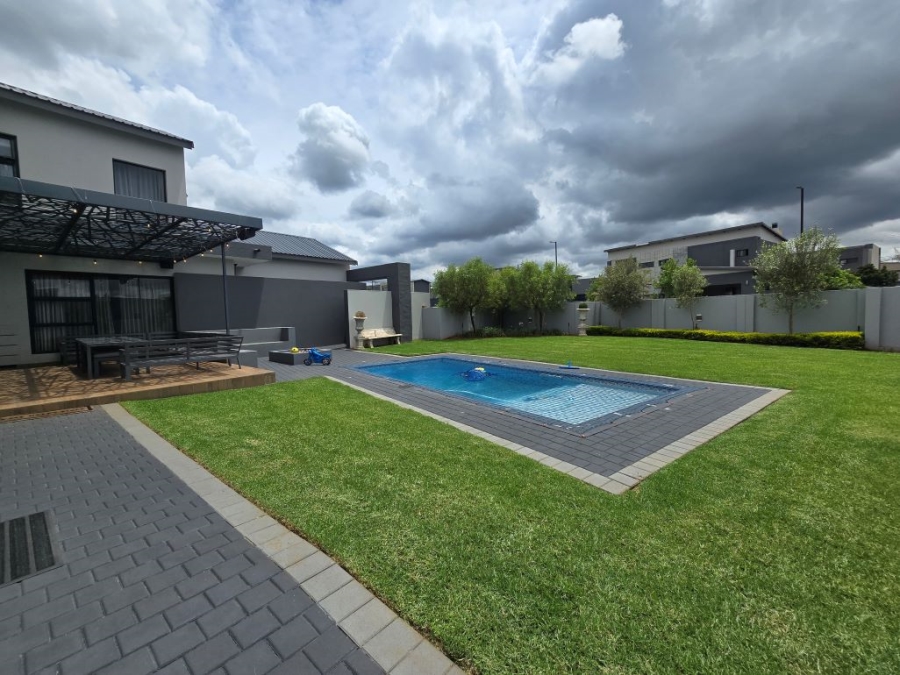 4 Bedroom Property for Sale in Midstream Ridge Gauteng