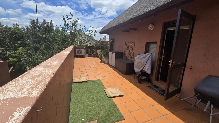 To Let 2 Bedroom Property for Rent in Sunninghill Gauteng