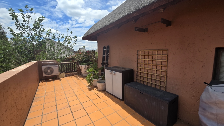 To Let 2 Bedroom Property for Rent in Sunninghill Gauteng