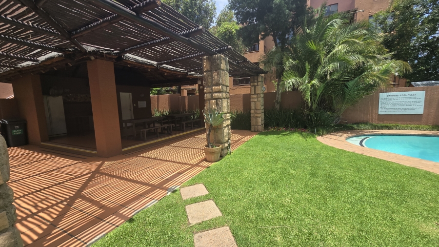 To Let 2 Bedroom Property for Rent in Sunninghill Gauteng