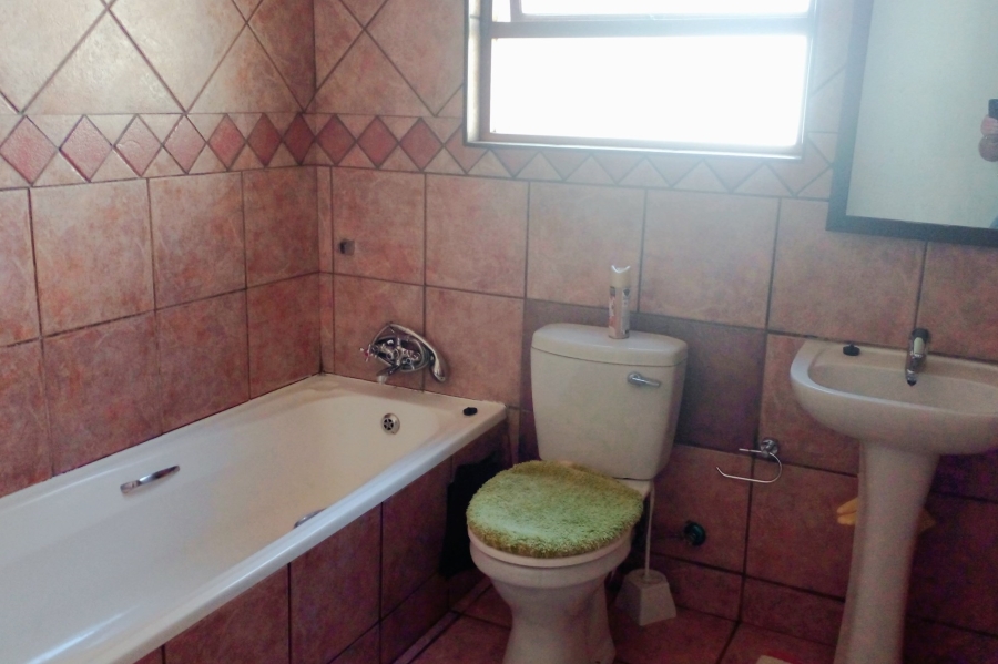 2 Bedroom Property for Sale in Sharonlea Gauteng