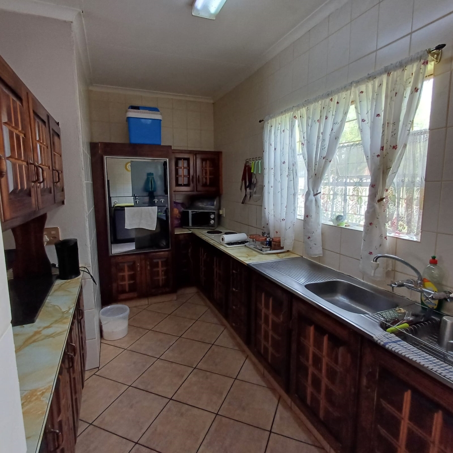 To Let 2 Bedroom Property for Rent in Golf Park Gauteng