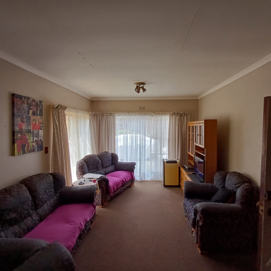 To Let 2 Bedroom Property for Rent in Golf Park Gauteng