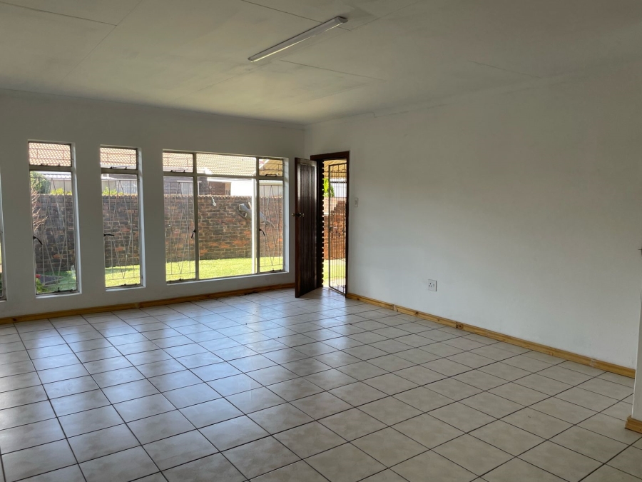 To Let 2 Bedroom Property for Rent in Duncanville Gauteng