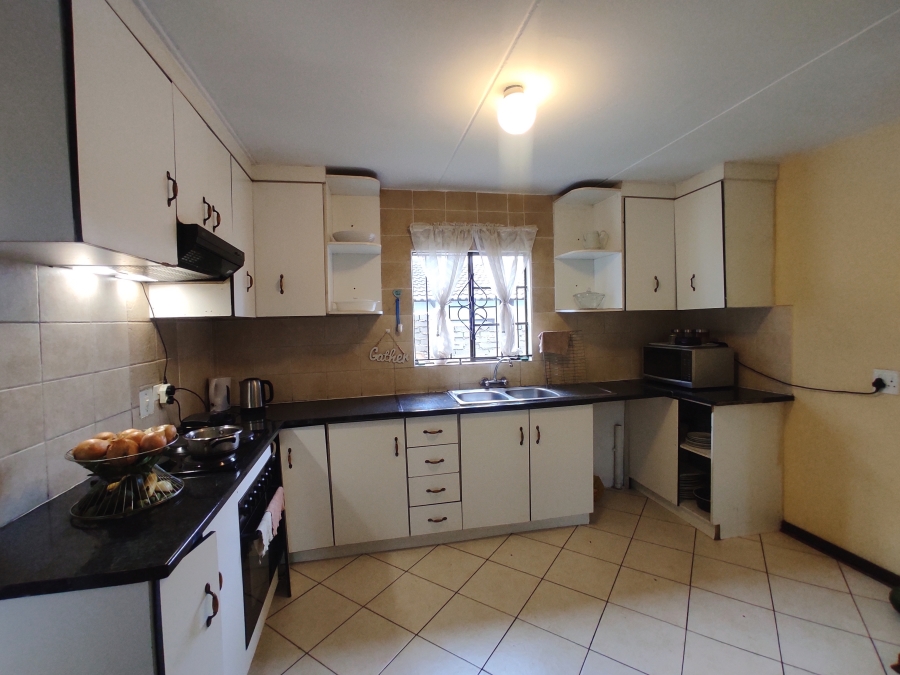 5 Bedroom Property for Sale in Cosmo City Gauteng