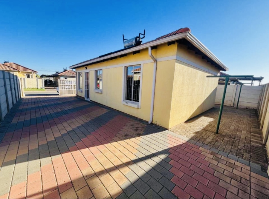 3 Bedroom Property for Sale in Albertsdal Gauteng