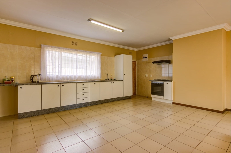 3 Bedroom Property for Sale in Aston Manor Gauteng