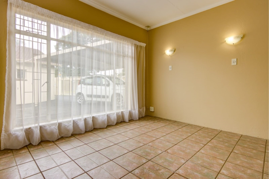 3 Bedroom Property for Sale in Aston Manor Gauteng