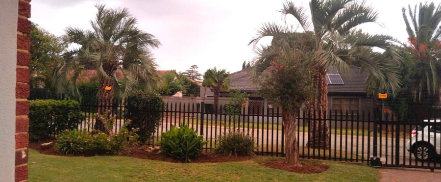 3 Bedroom Property for Sale in Brackendowns Gauteng