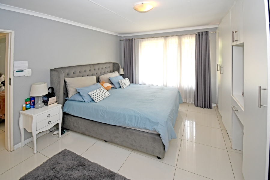 4 Bedroom Property for Sale in Vorna Valley Gauteng