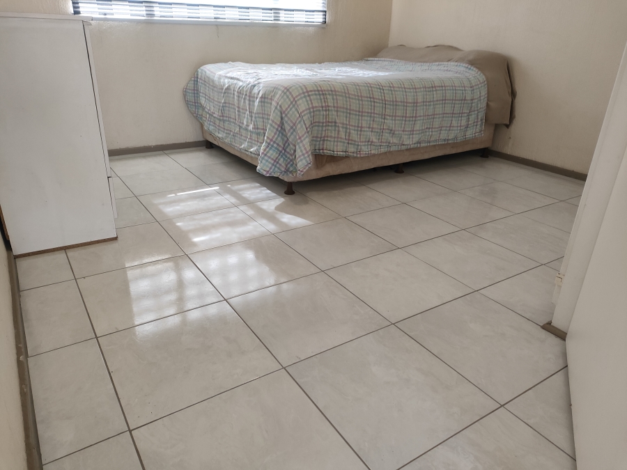 2 Bedroom Property for Sale in La Montagne Gauteng