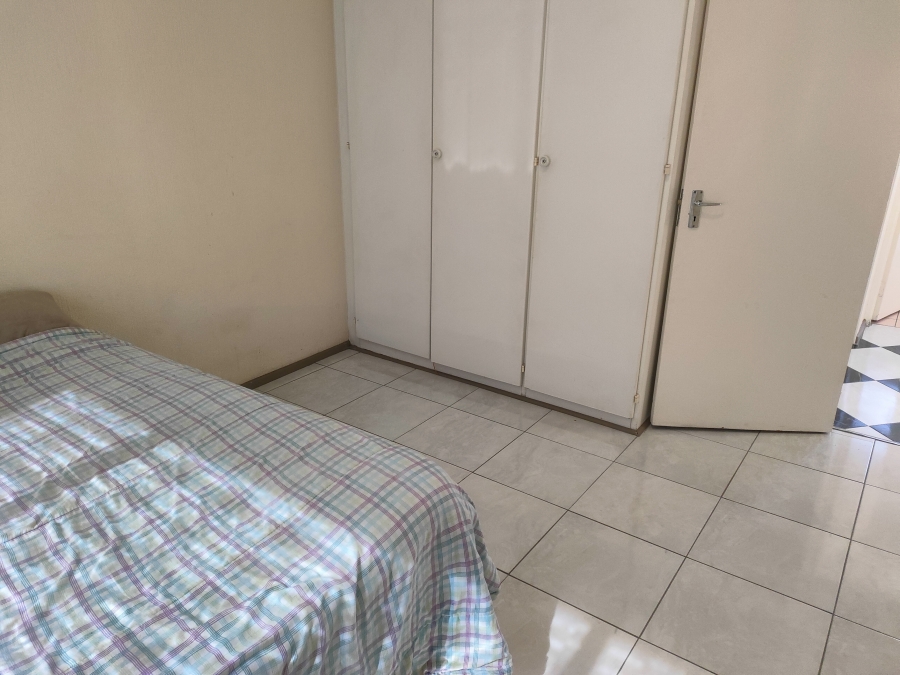 2 Bedroom Property for Sale in La Montagne Gauteng