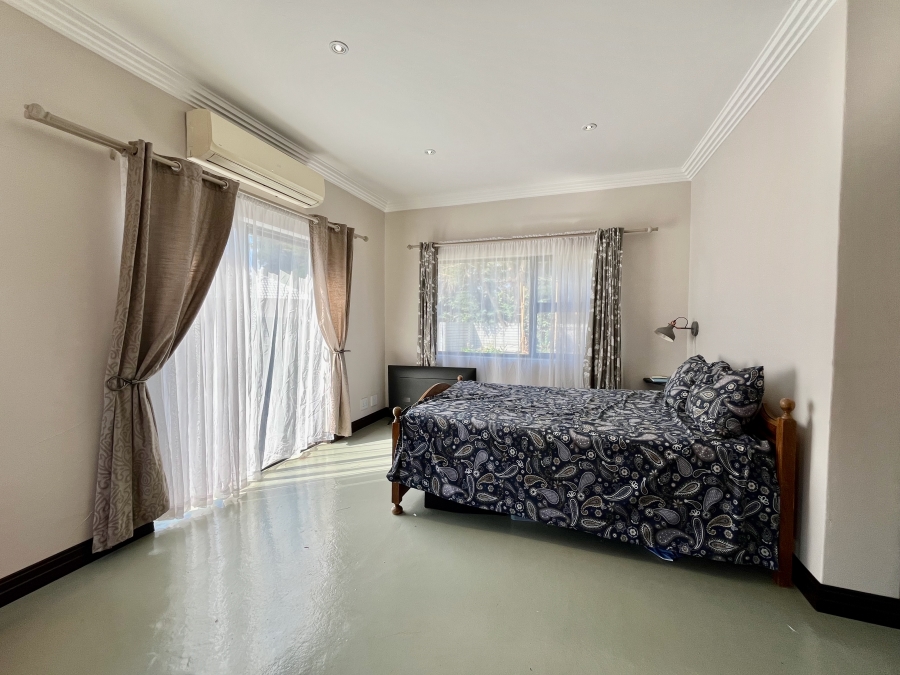 5 Bedroom Property for Sale in Newmark Estate Gauteng