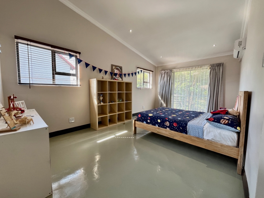 5 Bedroom Property for Sale in Newmark Estate Gauteng