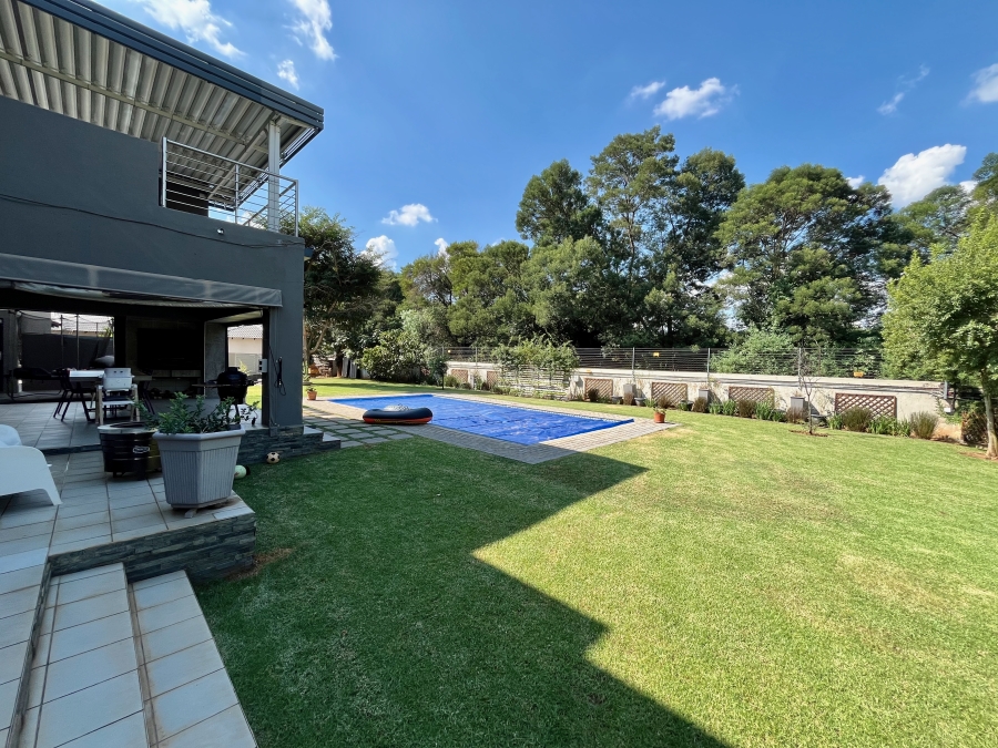 5 Bedroom Property for Sale in Newmark Estate Gauteng