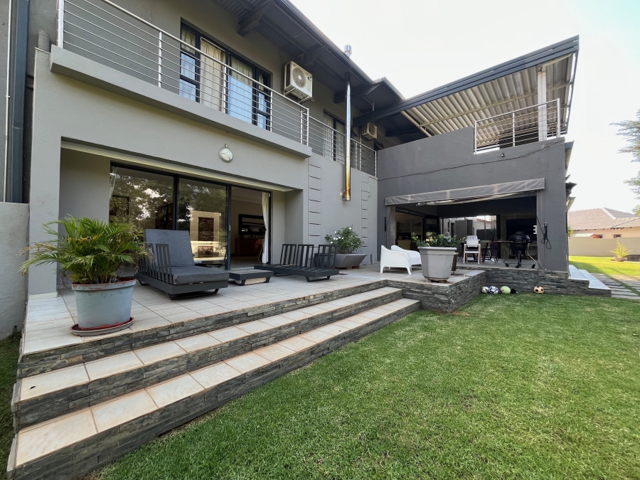 5 Bedroom Property for Sale in Newmark Estate Gauteng