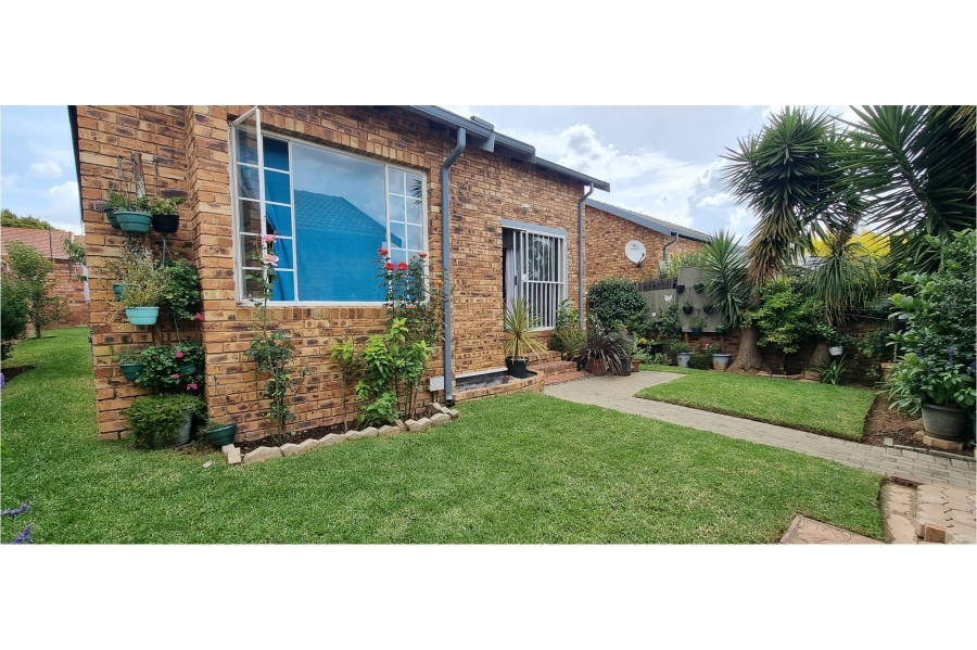 To Let 2 Bedroom Property for Rent in Wilgeheuwel Gauteng