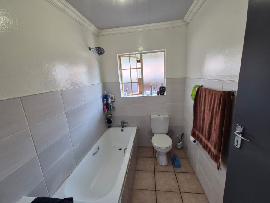 3 Bedroom Property for Sale in Annlin Gauteng