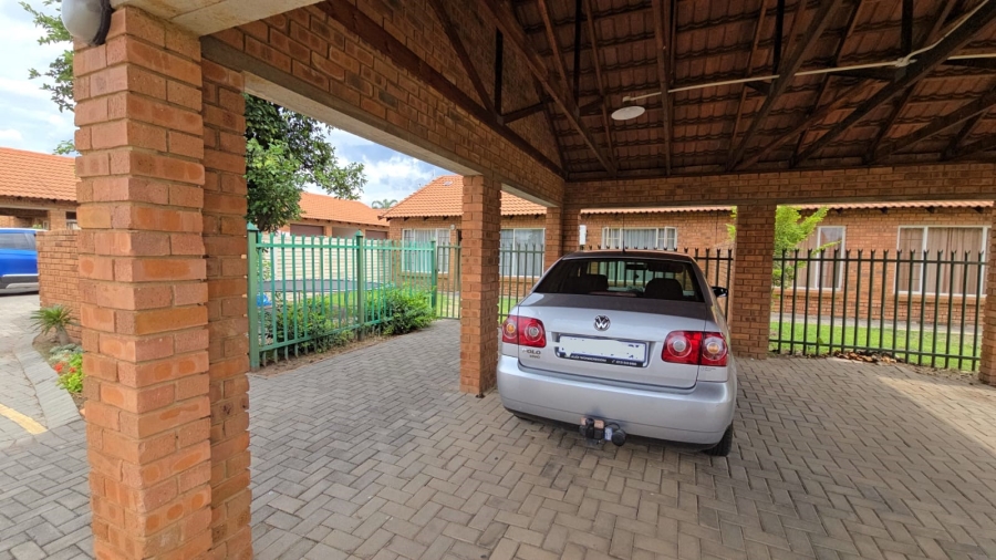 3 Bedroom Property for Sale in Annlin Gauteng