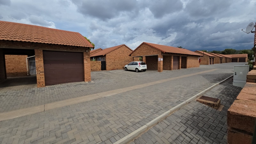 3 Bedroom Property for Sale in Annlin Gauteng